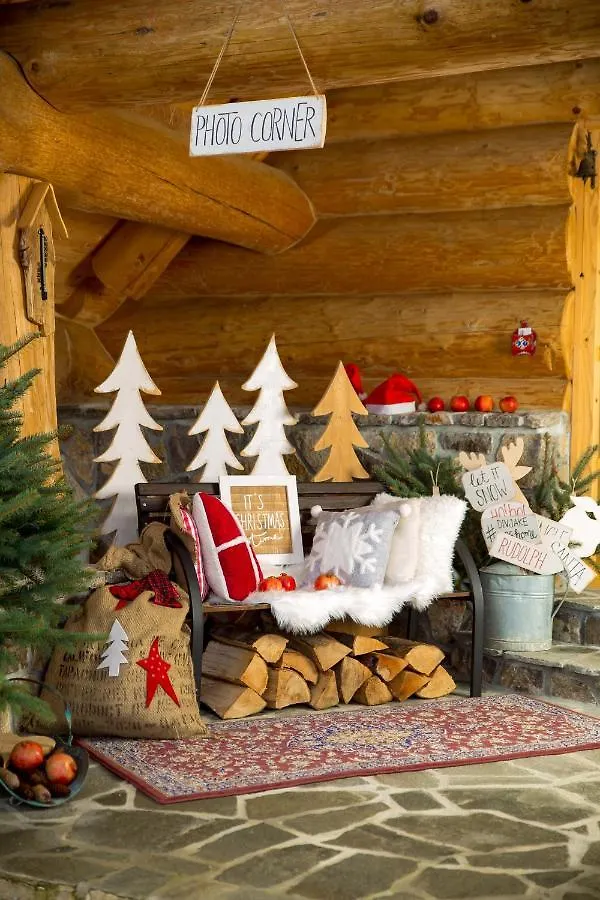 Kraljica Sume - Divjake Log Home Hlevci